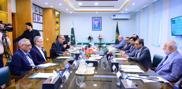 The Federal Minister for Education and Professional Training held a cordial meeting with the Minister of Science, Research and Technology of the Islamic Republic of Iran